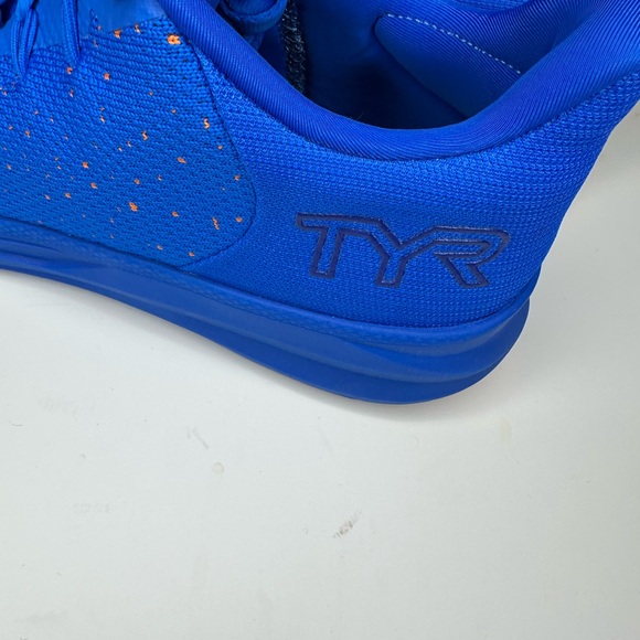 TYR Royal Blue Athletic Shoes with Sleek Design - Picture 2 of 4